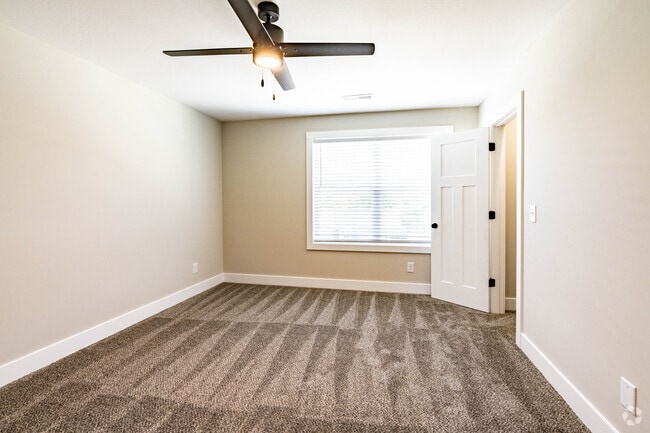 2BR, 2.5BA - 1300SF - First Bedrooom