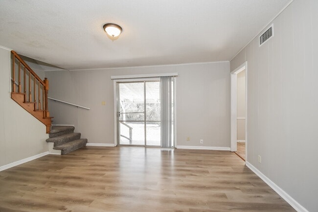 Photo - 3188 Bluefield St