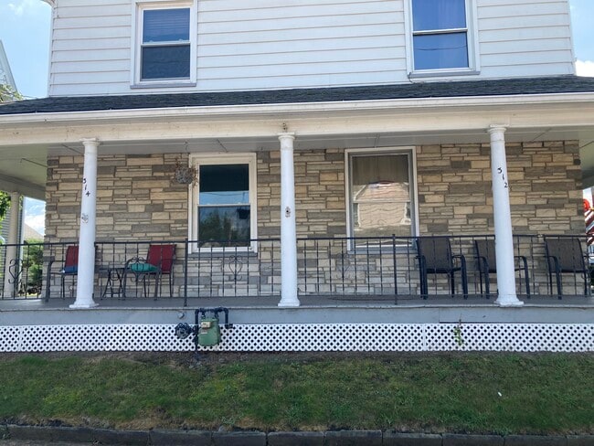 Photo - 312 W 3rd St Unidad 312