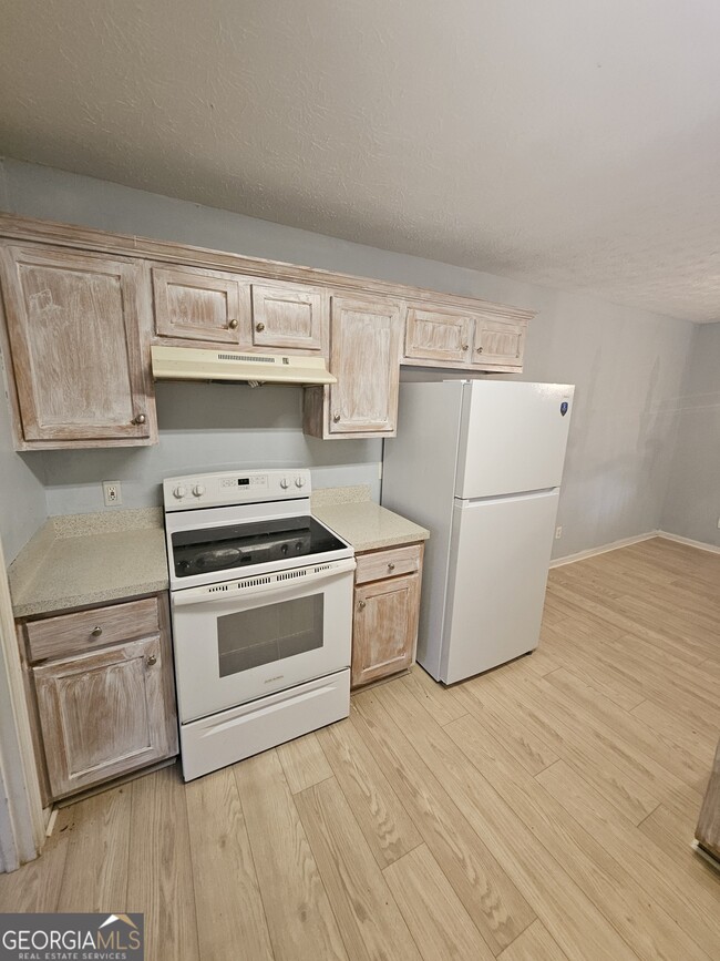 Photo - 136 Henry Burch Dr