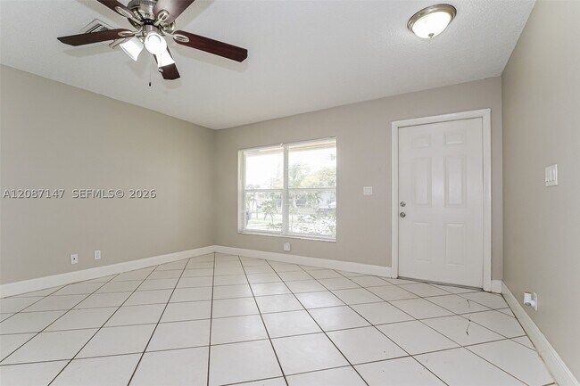 6129 Moonbeam Dr