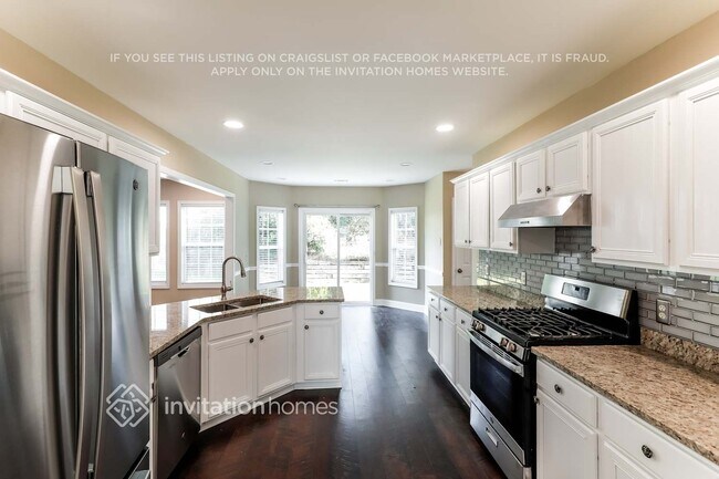 Photo - 523 Cliffglen Way NW