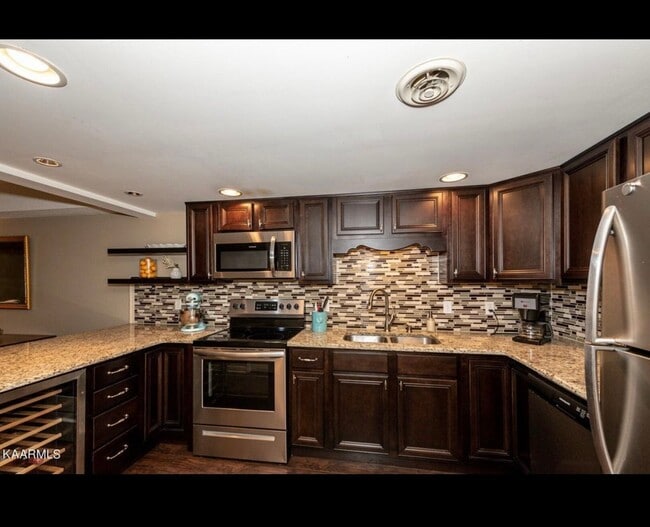 Photo - 304 Olympia Dr