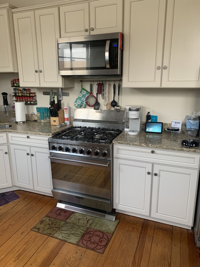 Photo - 245 Lincoln St