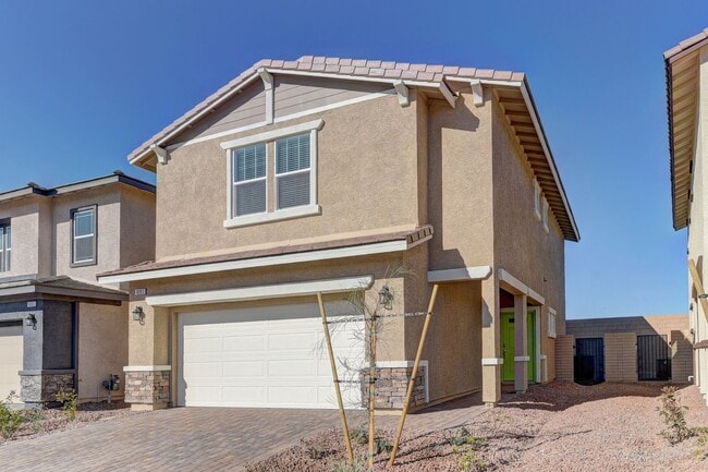 Building Photo - Southwest Beauty