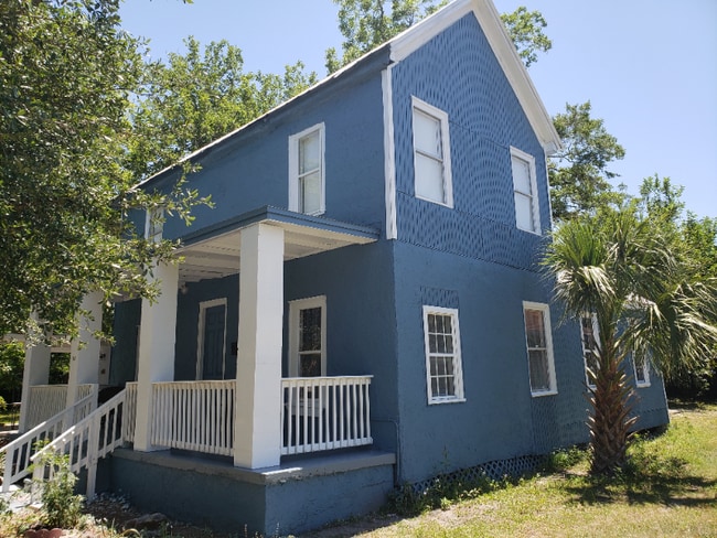 Building Photo - 1038 Oakley St Rental