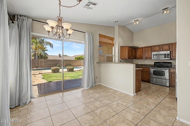 4319 E Tether Trail