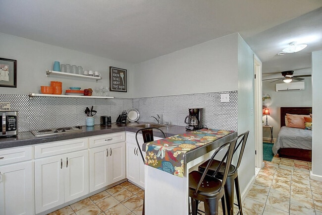 Photo - 134 N Alister St Unidad SI ID1023222P