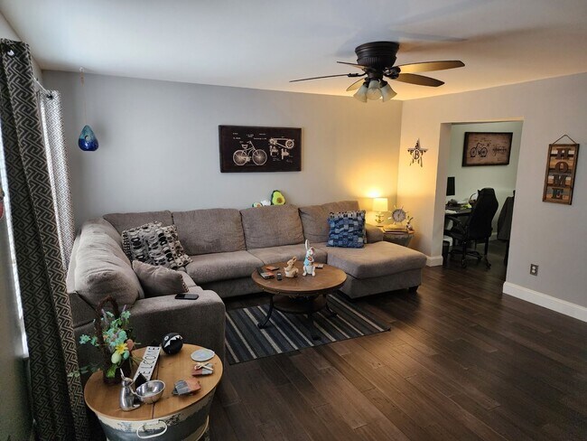 Photo - Patriot's Ridge 2 Bd / 1.5 Bth Condo With ...