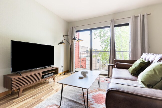 Photo - 920 NW Naito Pkwy Unit JX