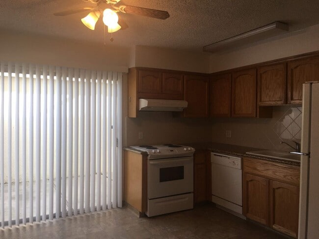 Photo - Single level condo, community pool, update...