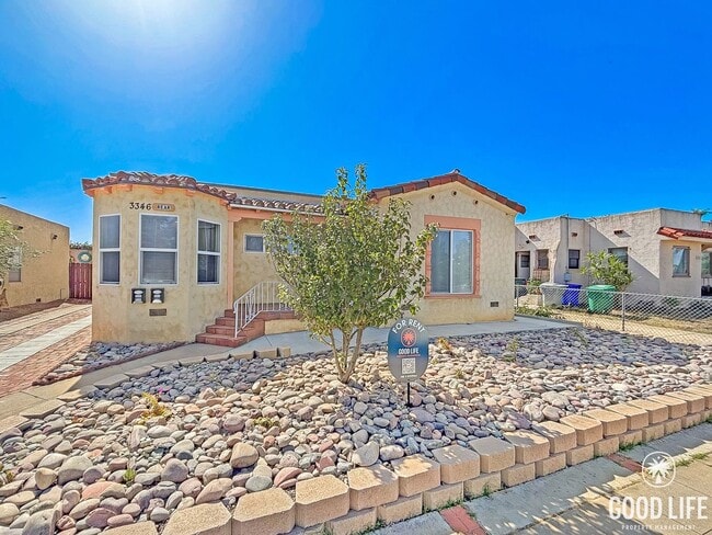 Building Photo - zIsla Vista Dr Unit z3344 (main house)
