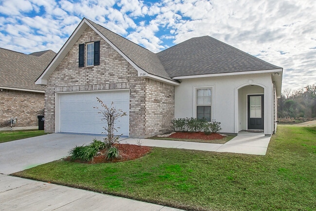 Building Photo - 7126 Kenilworth Crossing Ave Rental