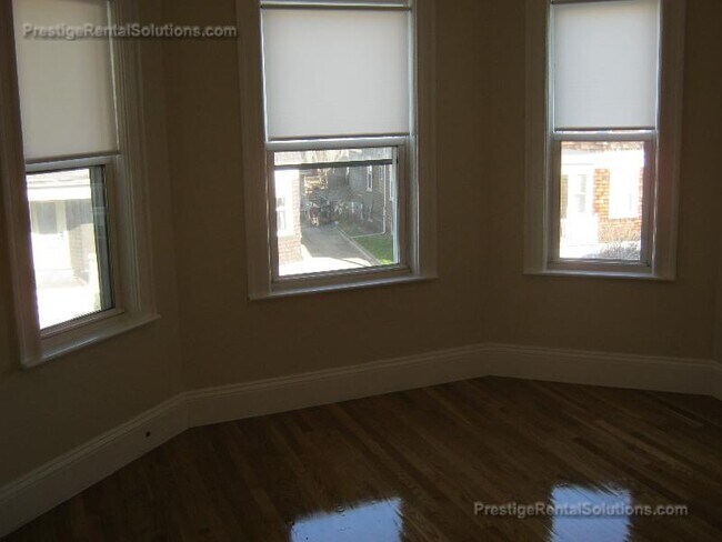 Photo - 21 Roseclair St