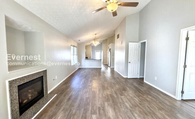 Photo - 3 Bed/2 Bath Home with Garage / Pet-Friend...