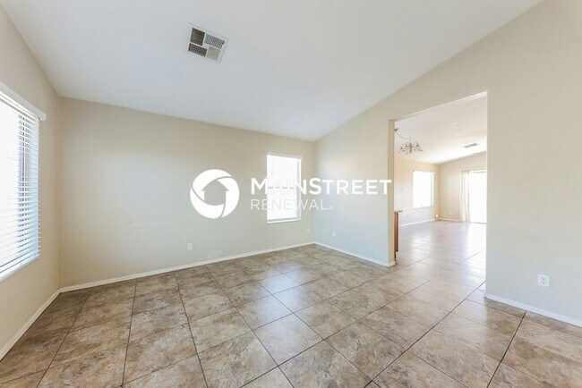 Photo - 3 Bedroom Pet-Friendly Home in Phoenix, AZ with Main Street Renewal
