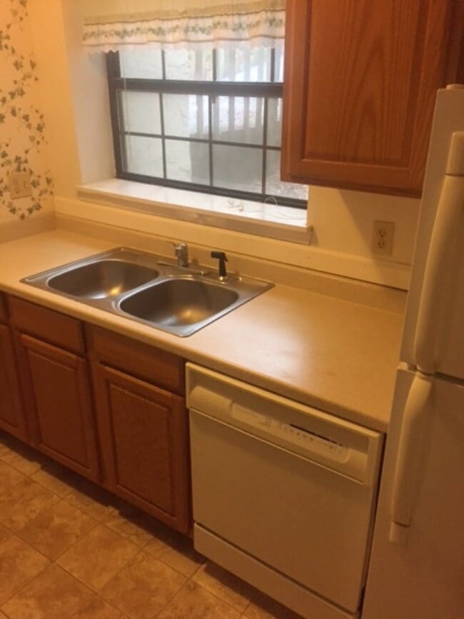 Photo - 1598 Kay Ave