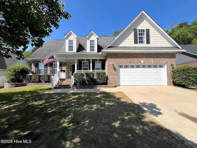 Building Photo - 561 Thorncliff Dr