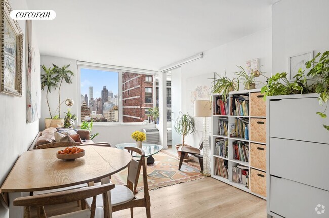 Building Photo - 353 E 72nd St Rental