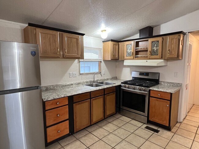 Photo - 3 Bed, 2 Bath, Detached Building on 10 Acres!