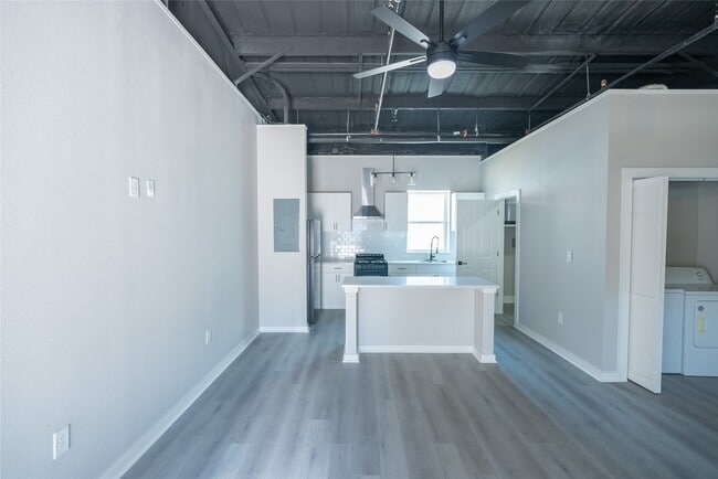 Photo - 2612 Castle St Unit H