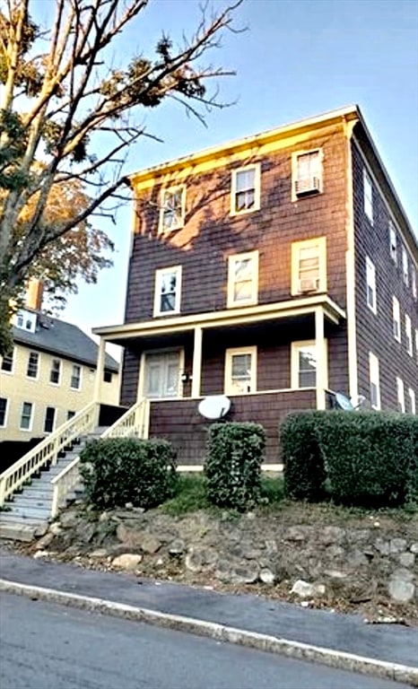 Building Photo - 211 Vernon St Unit 3