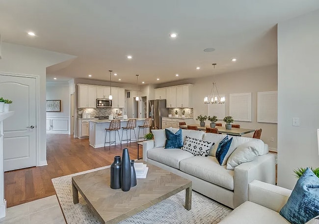 Photo - 421 Addison Cir