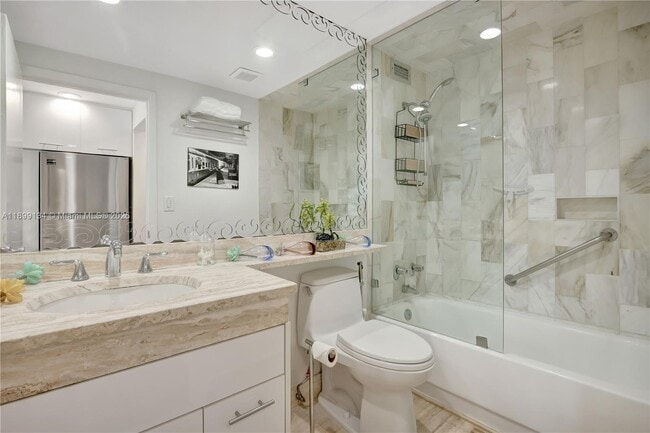 Photo - 700 Biltmore Way Unit 716