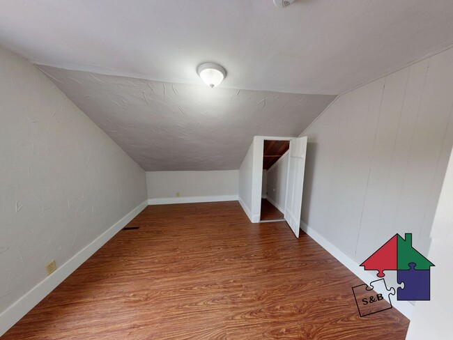 Photo - Save Big This Winter! 3BR Cottage – Heat Included!