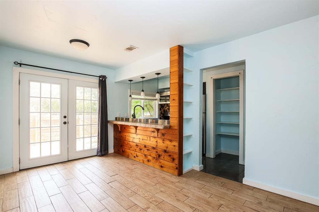 Photo - 2717 Parker Ln