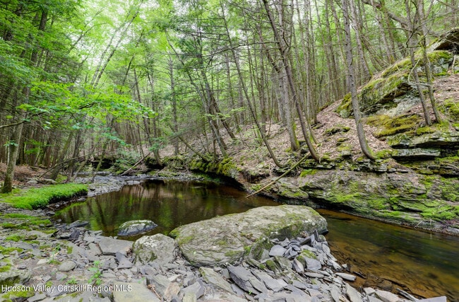 Photo - 421 Brown Rd