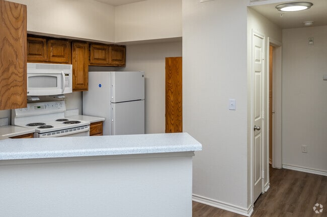 1BR,1BA-733sft