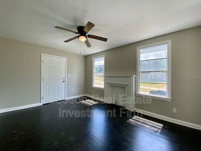 Photo - 3524 Michigan Blvd