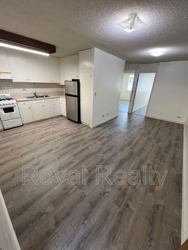 Photo - 3003 Ala Napuaa Pl Unidad #303