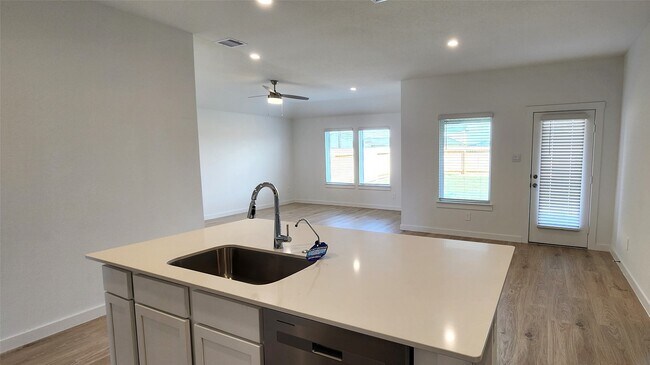 Photo - 4031 Pierce Pl Ln