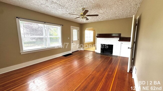 Photo - Charming 4 BD | 2 BA Bungalow with A/C - North Tabor