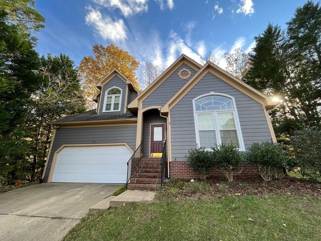 Building Photo - Exceptionally Located 3BD, 2.5BA Cary Home...