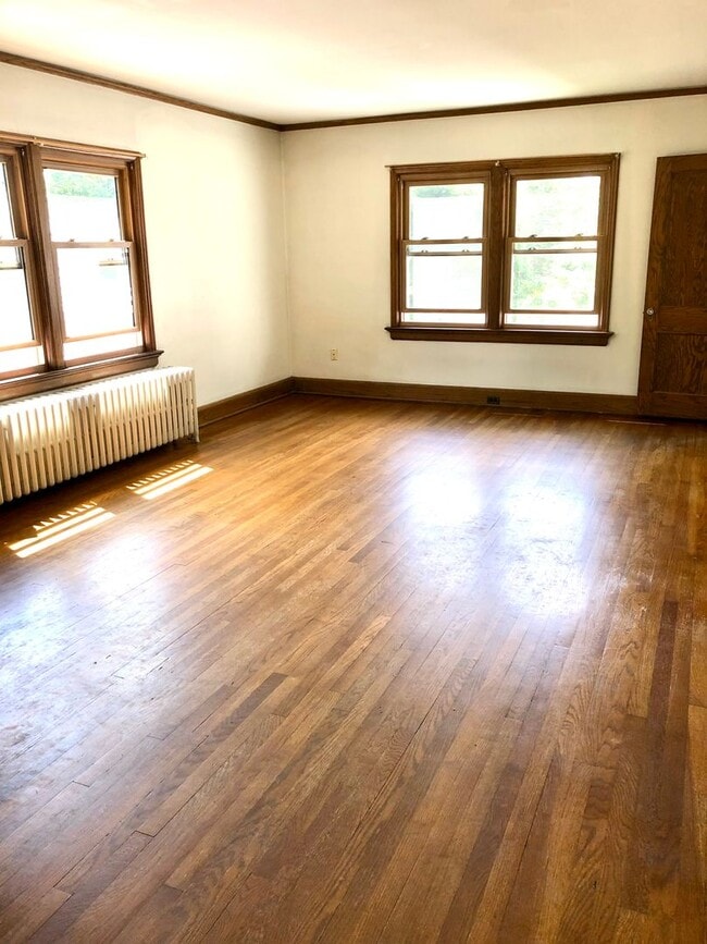 Photo - 201 N 21st Ave E Unit Upper