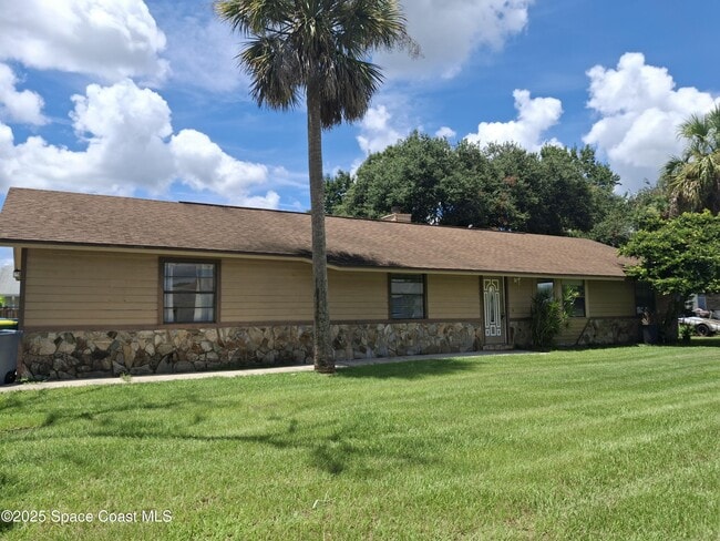 Building Photo - 4440 Everglades St Rental