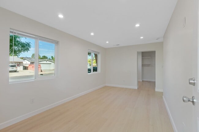 Photo - 7916 Etiwanda Ave