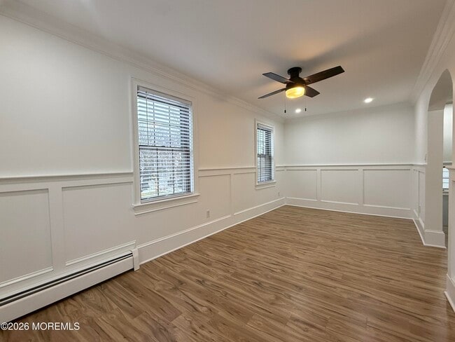 Photo - 304 Lareine Ave