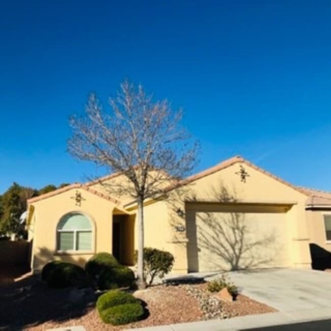 Building Photo - Silverstone Ranch | Updated Single-Story | 3 Bed, 2 Bath