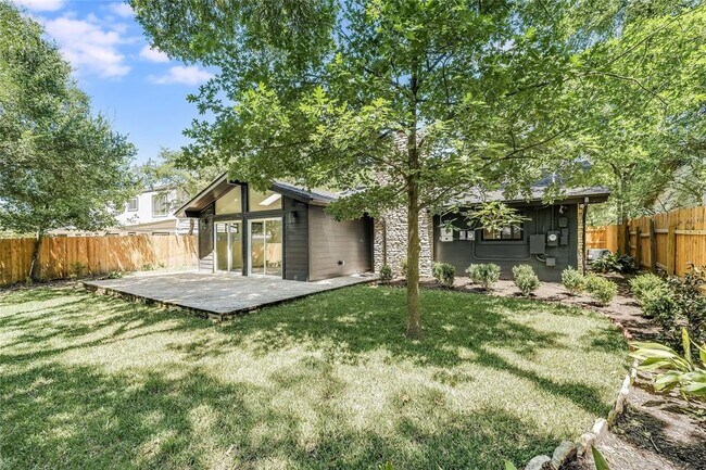 Photo - 1707 Fawn Dr