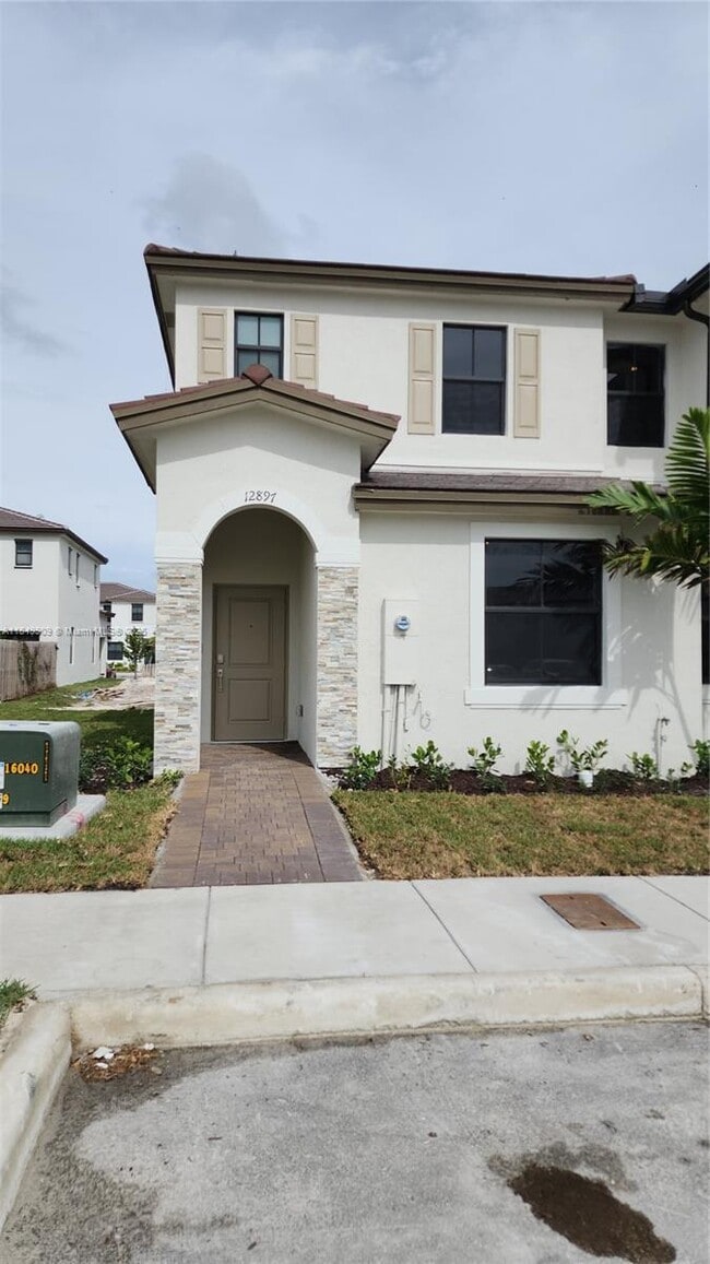 Building Photo - 12897 SW 234th St Rental