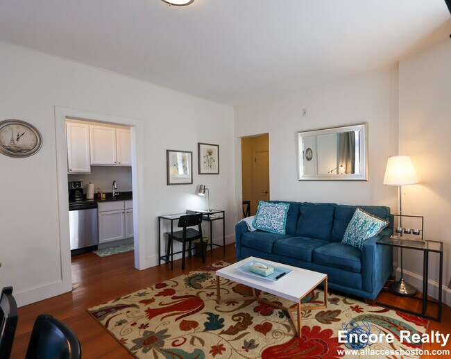 Photo - 1871 Beacon St Unidad 3