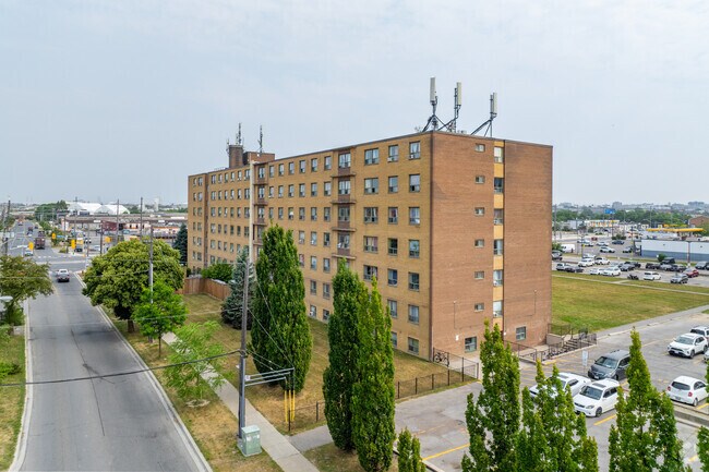 Photo - Benville Court Apartments