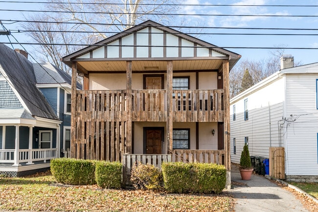 Building Photo - 342 E High St Rental