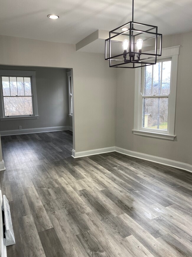 Photo - 2303 Center St