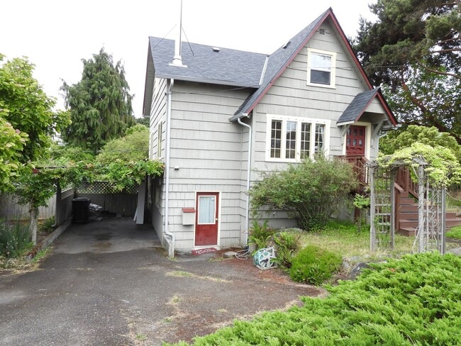 Photo - 2409 S Chase St