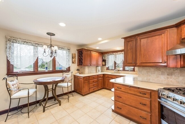 Photo - 62 Evergreen Ave
